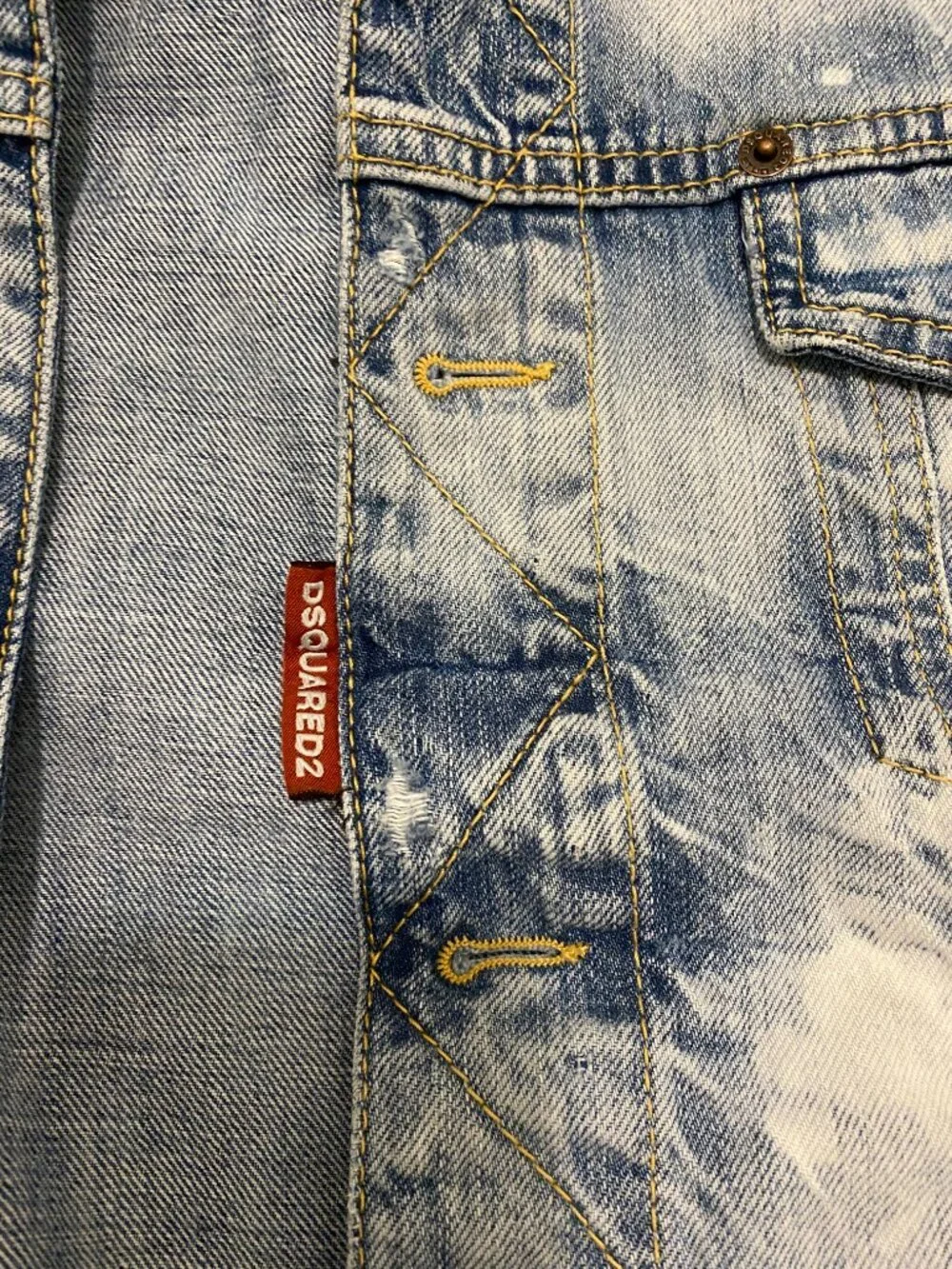 DSQUARED2 dan distressed